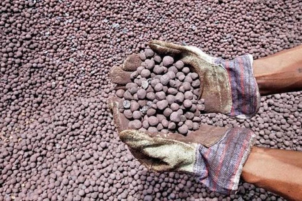 عرضه 300 هزار تن سنگ آهن کلوخه و دانه بندی در بورس کالا + ویژگی محصولات