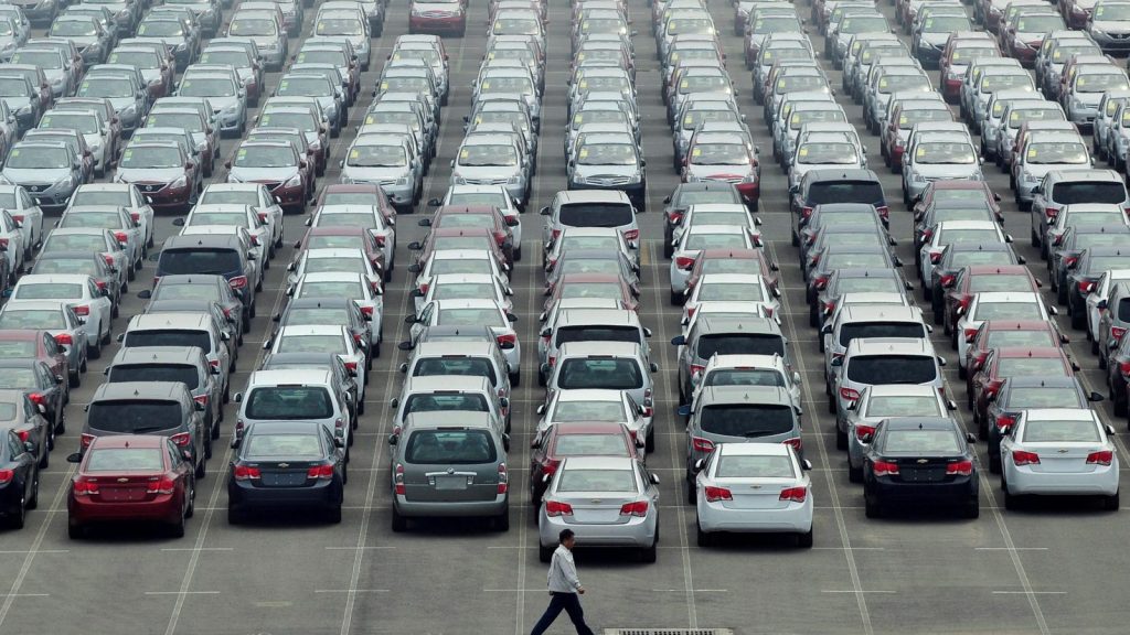 تعیین تکلیف عرضه خودرو در بورس کالا در جلسه هفته آتی مجلس