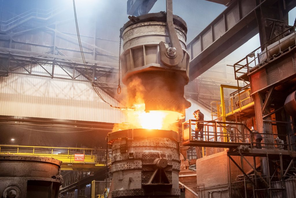 رشد 125 و 250 درصدی صادرات فولاد و آهن اسفنجی در فروردین امسال