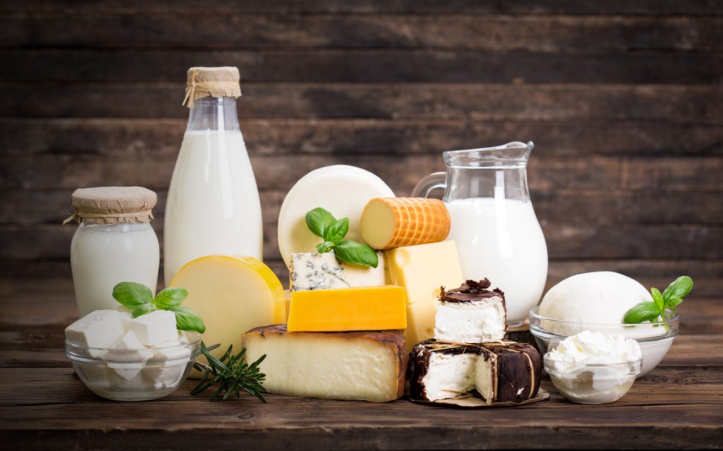 تصویب قیمت 6400 تومانی شیر و آزادسازی صادرات 5 محصول