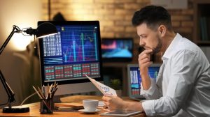 معاملات مشکوک 15 نماد با صدرنشینی دحاوی (دو سیمانی، بانک بورسی و ...)