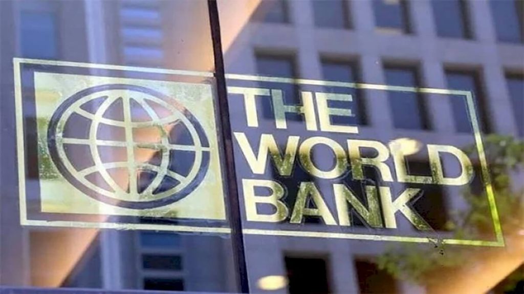 پیش بینی افزایش قیمت دلار و نرخ تورم در سال آینده ایران از دید بانک جهانی