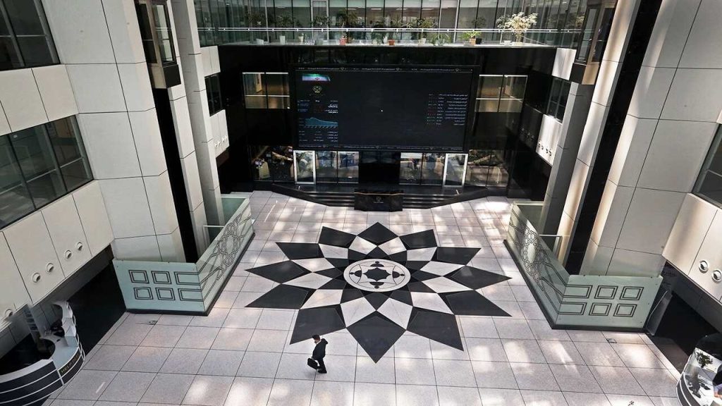 تامین ارز کالاهای اساسی و پتروشیمی‌ها از تالار دوم